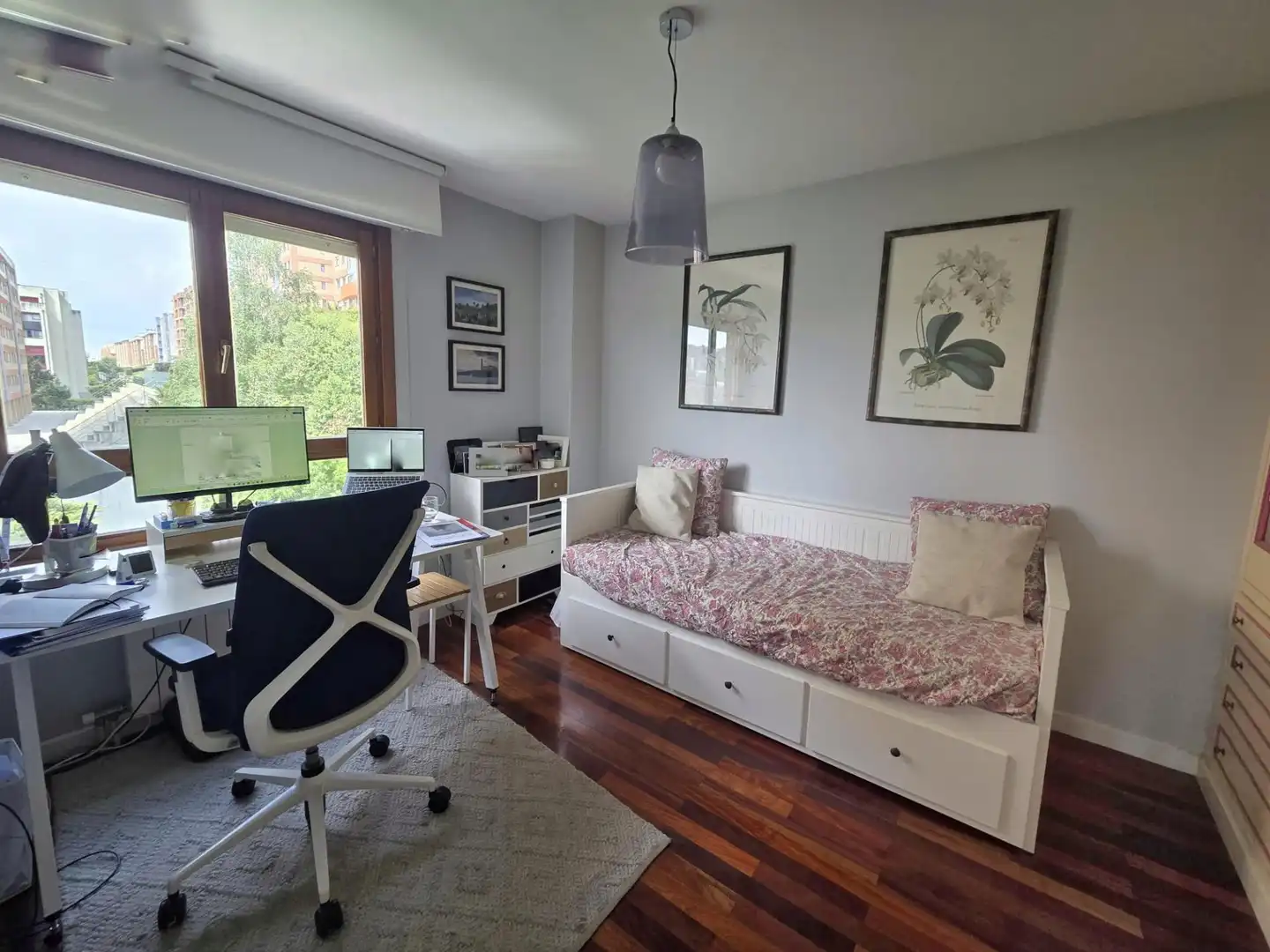 Schlafzimmer von Dachboden zur Miete in Santander mit Heizung, Privatgarten und Parkett
