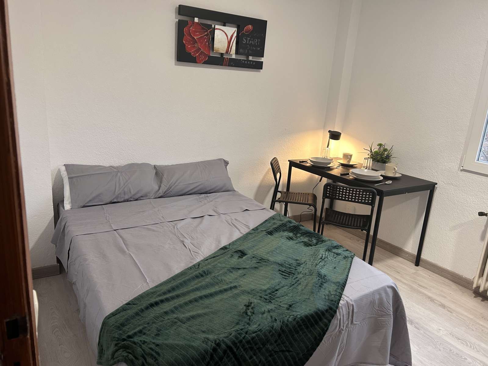 Bedroom of Flat to share in Fuenlabrada  with Air Conditioner, Terrace and Furnished