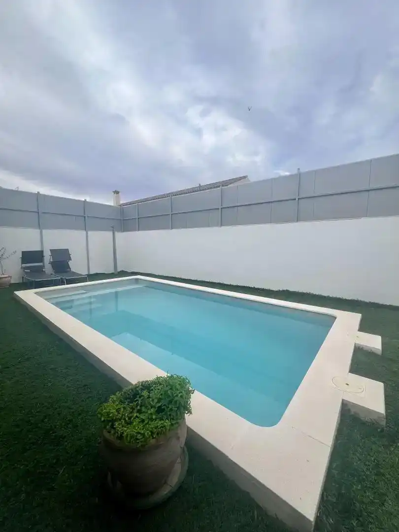 Piscina de Casa o chalet en venta en San José del Valle con Aire acondicionado, Jardín privado y Parquet
