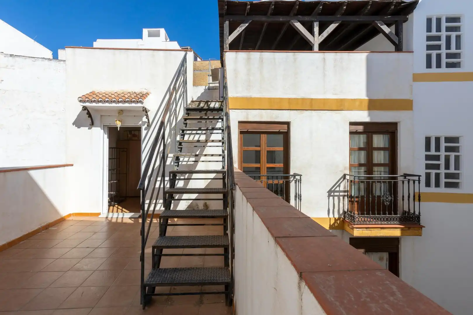 Exterior view of Houses for sale in Almuñécar  with Air Conditioner, Terrace and Furnished