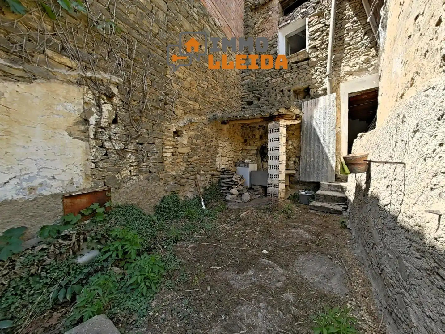 Casa o chalet en venta en Àger con Jardín privado, Trastero y Amueblado
