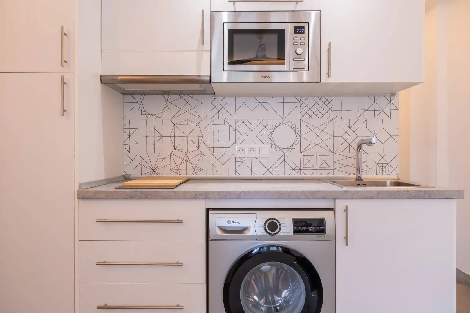 Cuina de Apartament de lloguer en Las Palmas de Gran Canaria amb Moblat