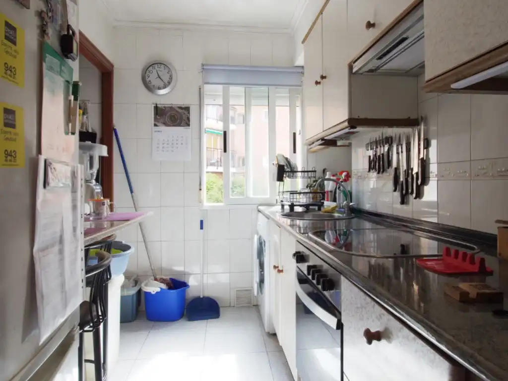Flat with lift for sale in Avenida Ulia, imagen 5