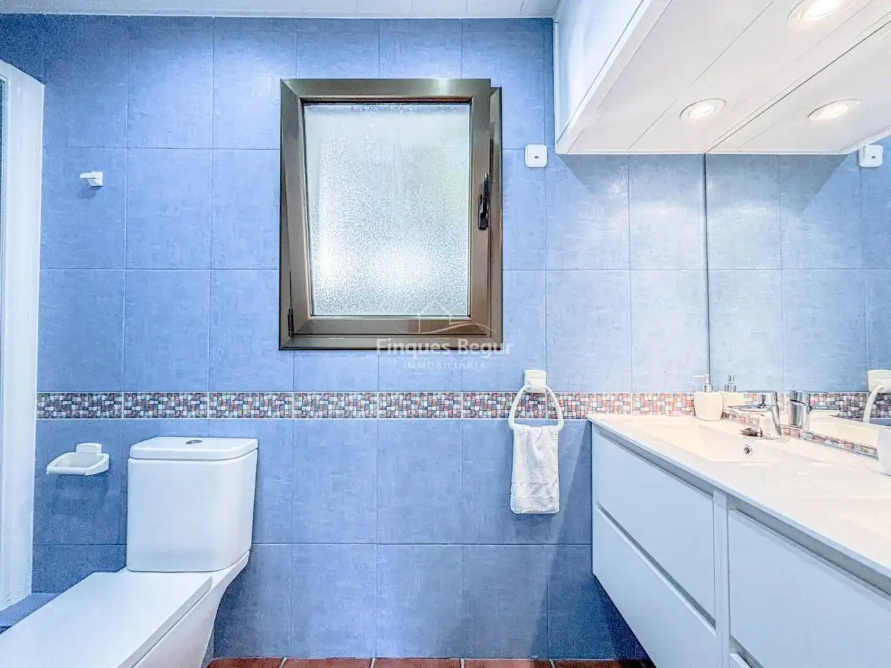 Bathroom of Apartments for sale in Begur  with Terrace, Furnished and Balcony