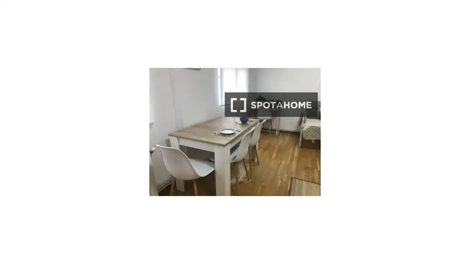 Room in Los Castros