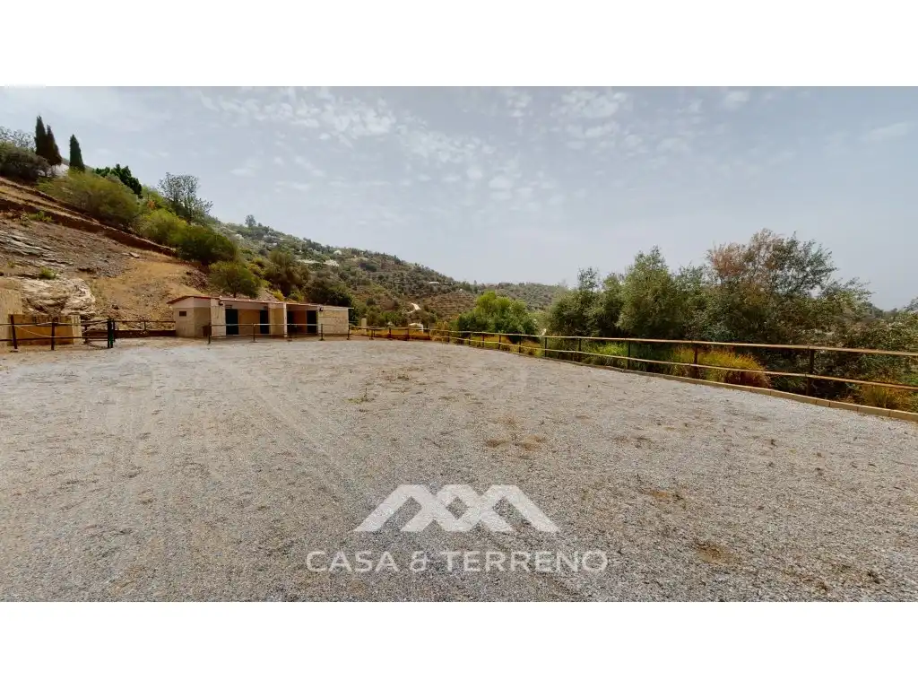 Houses for sale in Sayalonga  with Air Conditioner, Private garden and Terrace