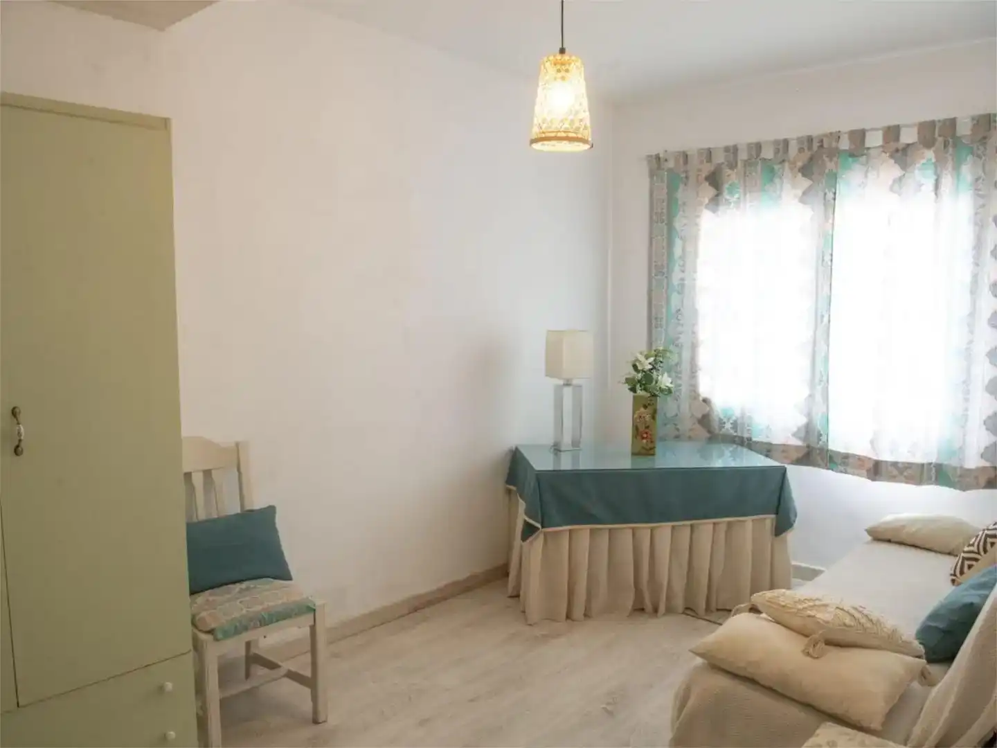 Bedroom of Detached homes for rent in Umbrete  with Air Conditioner, Parquet flooring and Furnished