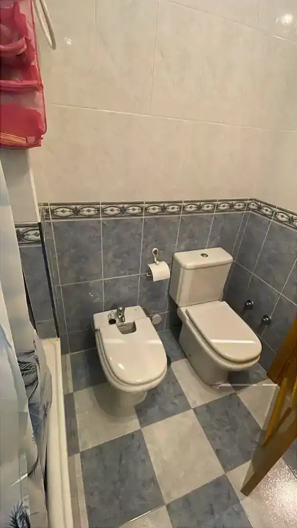 Bany de Pis en venda en Escandinavia - Cautivador