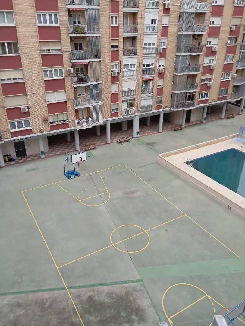 Parking de Piso en venta en Zaragoza con Calefacción, Jardín privado y Terraza