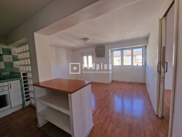 Piso en Venta en del Castillo de Oropesa en Simancas