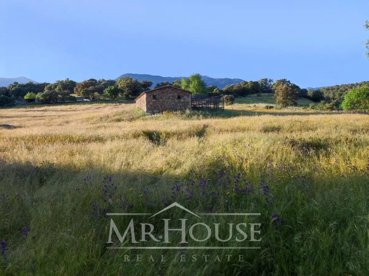 Finca rústica en venta en Casavieja con Aire acondicionado, Calefacción y Jardín privado