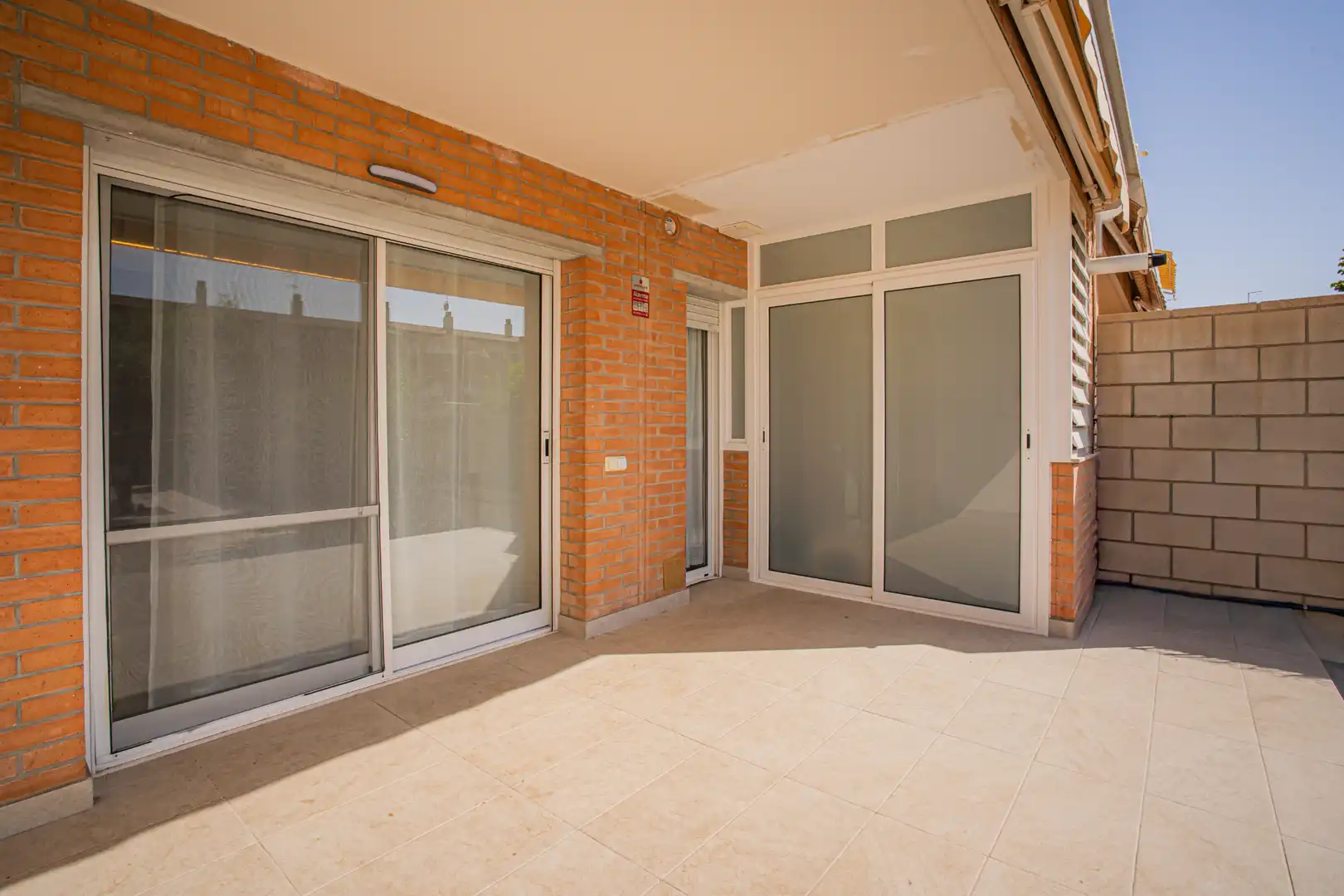 Terrassa de Casa adosada en venda en Castellar del Vallès amb Aire condicionat, Calefacció i Jardí privat
