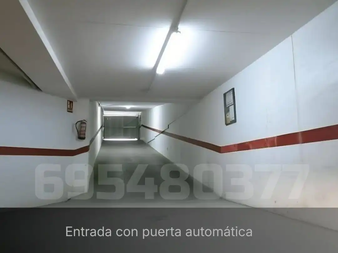 Parking de Garaje en venta en Alicante / Alacant con Alarma