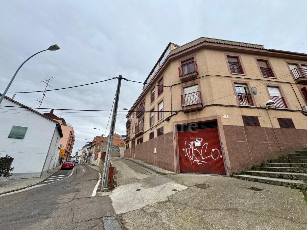 Vista exterior de Pis en venda en Salamanca Capital amb Calefacció, Moblat i Balcó