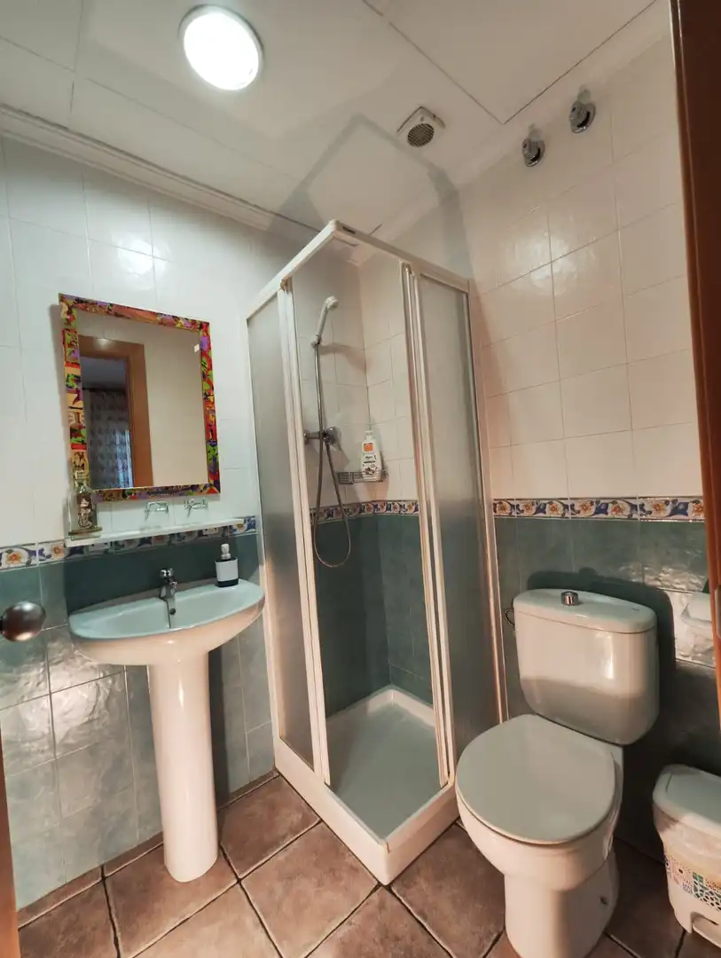Baño de Edificio en venta en Castillo de Locubín con Alarma