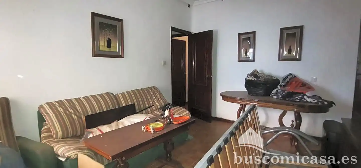 Sala d'estar de Casa o xalet en venda en Linares amb Aire condicionat, Terrassa i Traster