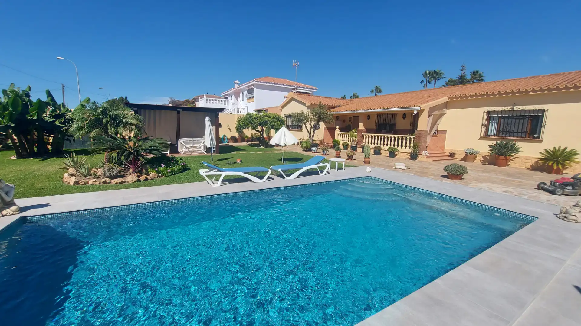 Piscina de Casa o xalet en venda en Vélez-Málaga amb Piscina