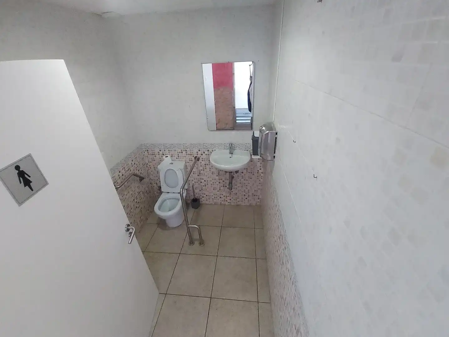 Bathroom of Office for sale in Palamós  with Air Conditioner, Heating and Terrace