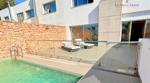 Foto 2 von Einfamilien-Reihenhaus zum Verkauf in Roca Llisa, Santa Eulària des Riu