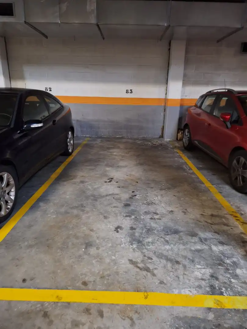 Parkplatz von Wohnung zur Miete in Santander