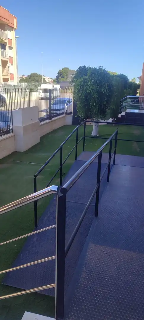 Terrassa de Apartament en venda en Orihuela amb Aire condicionat, Calefacció i Jardí privat