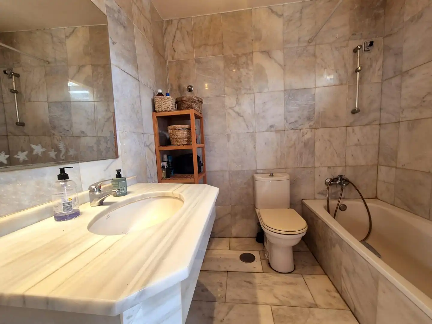 Badezimmer von Dachboden zum Verkauf in Mijas mit Privatgarten, Terrasse und Gemeinschaftspool