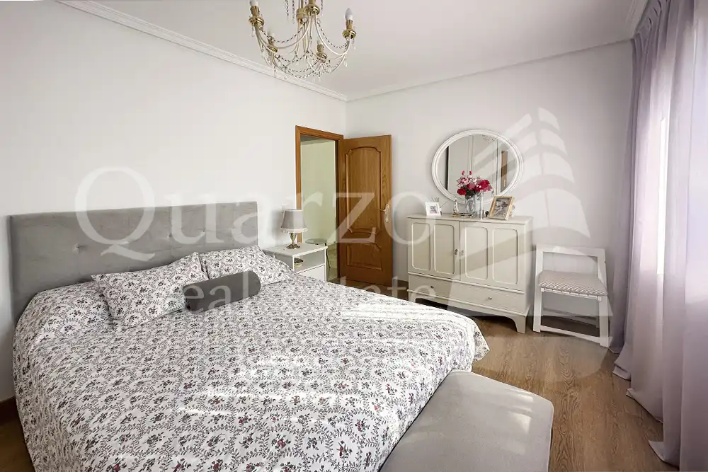Bedroom of Houses for sale in Villaviciosa de Odón  with Air Conditioner, Heating and Private garden
