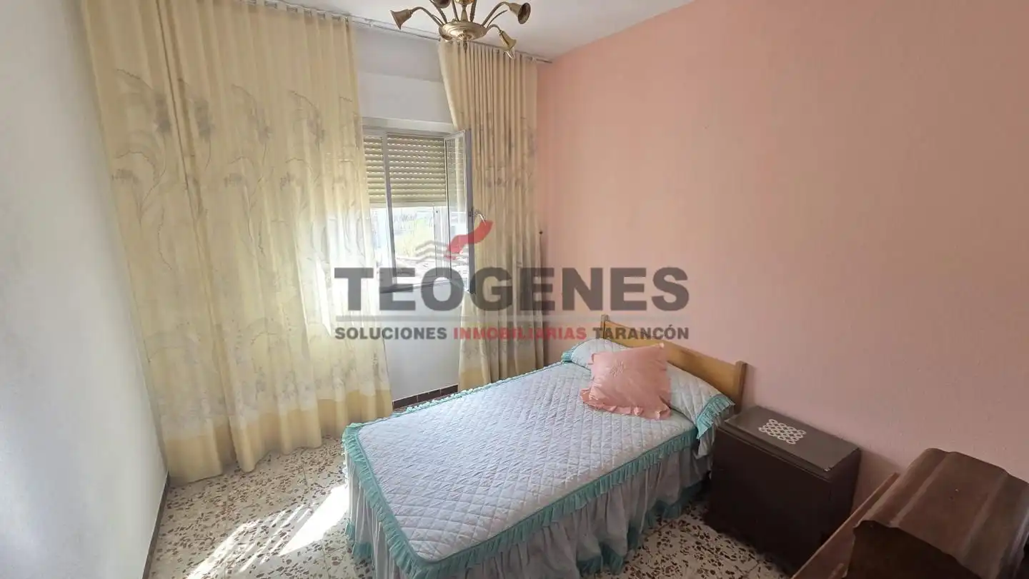 Bedroom of Houses for sale in Fuente de Pedro Naharro  with Heating, Terrace and Storage room