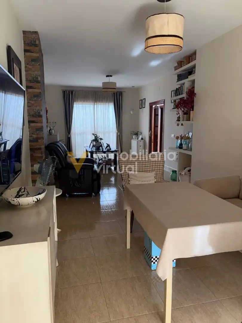 Sala d'estar de Casa o xalet en venda en Lucena amb Moblat