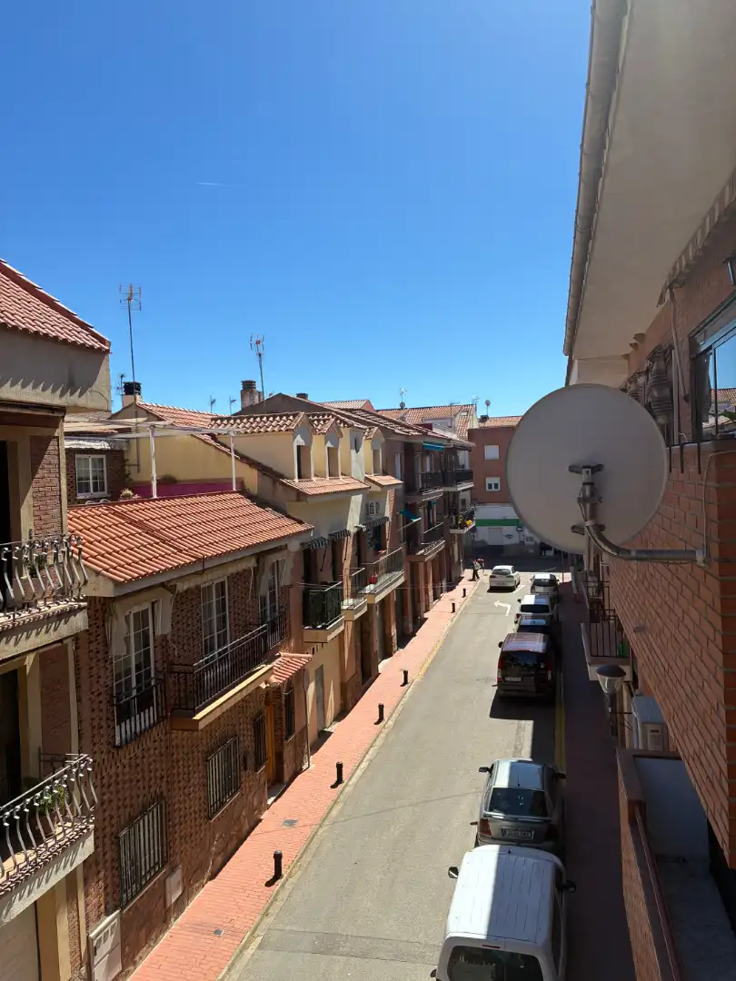 Vista exterior de Dúplex en venta en Velilla de San Antonio con Aire acondicionado, Calefacción y Parquet