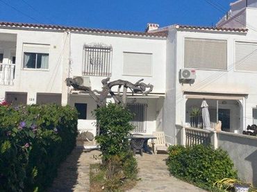 Reihenhaus mit Pool zum Verkauf in La Mata