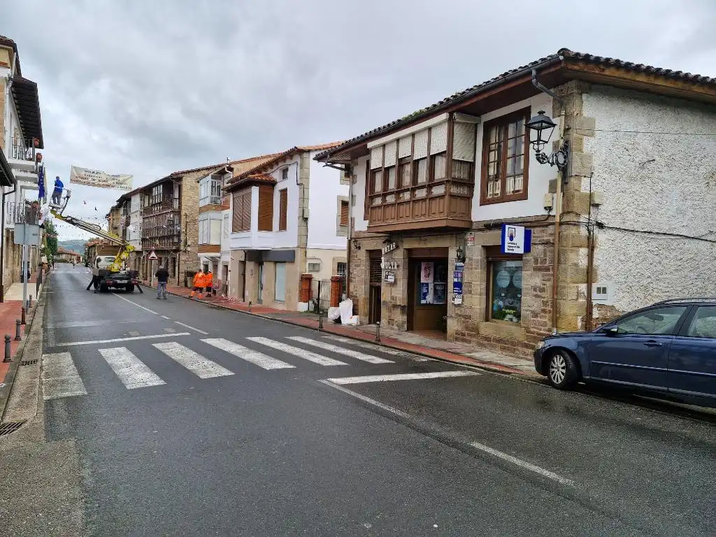 Vista exterior de Local de lloguer en Molledo