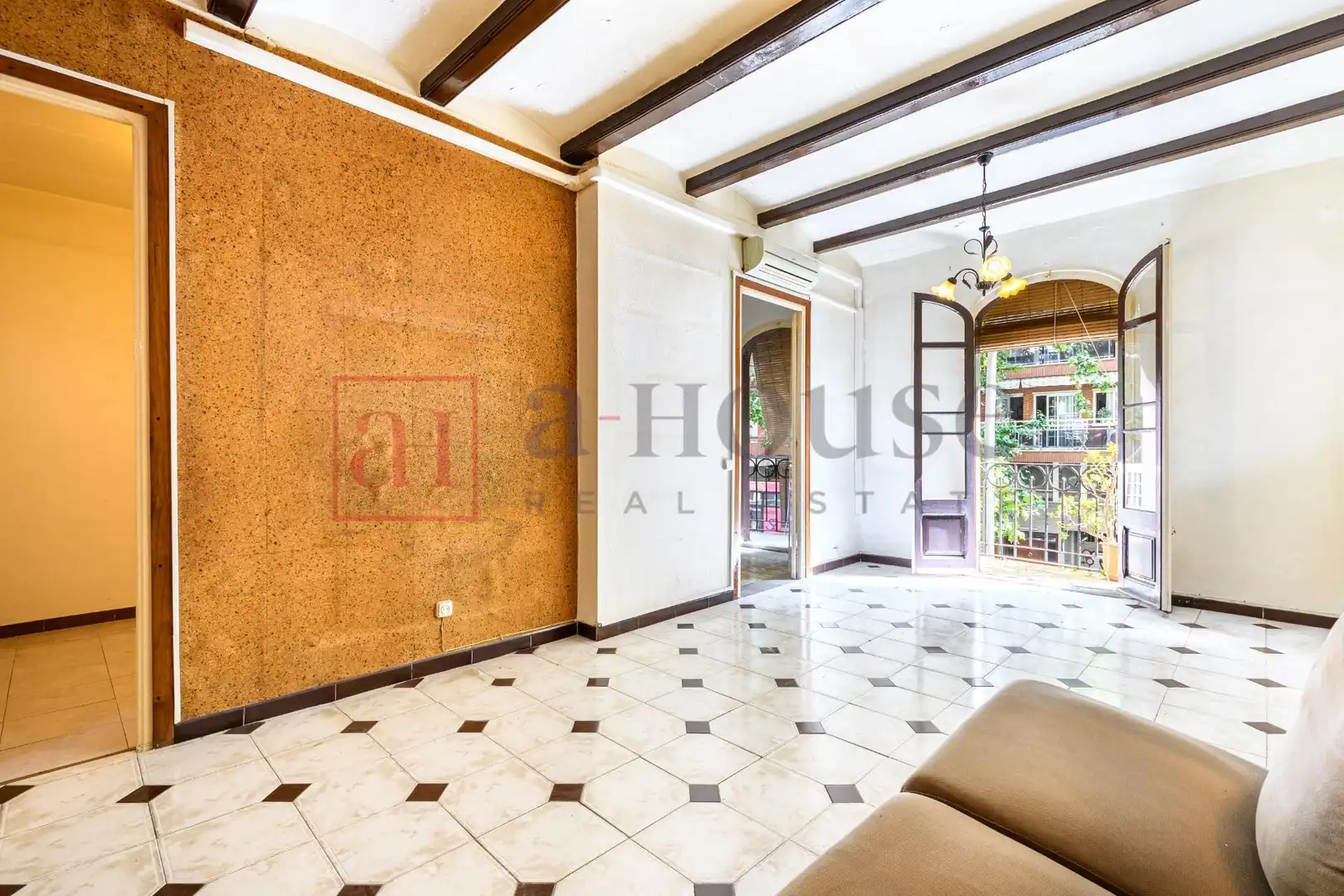 Piso con terraza en venta en Carrer Carrer Navas de Tolosa, imagen 2