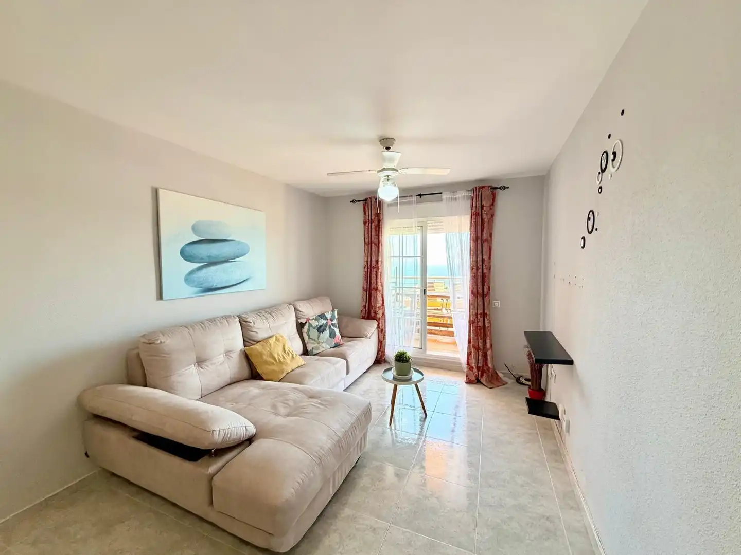 Wohnzimmer von Wohnung zum Verkauf in Roquetas de Mar mit Klimaanlage, Terrasse und Möbliert