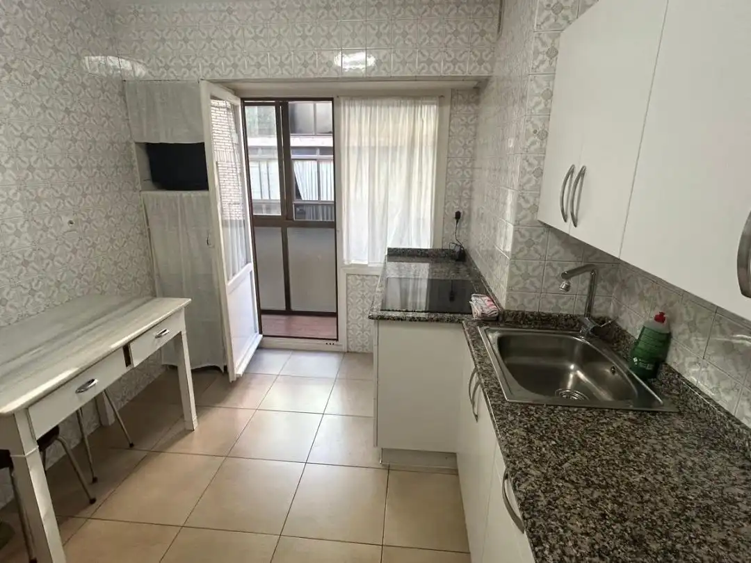 Cuina de Pis en venda en Bilbao  amb Terrassa i Balcó