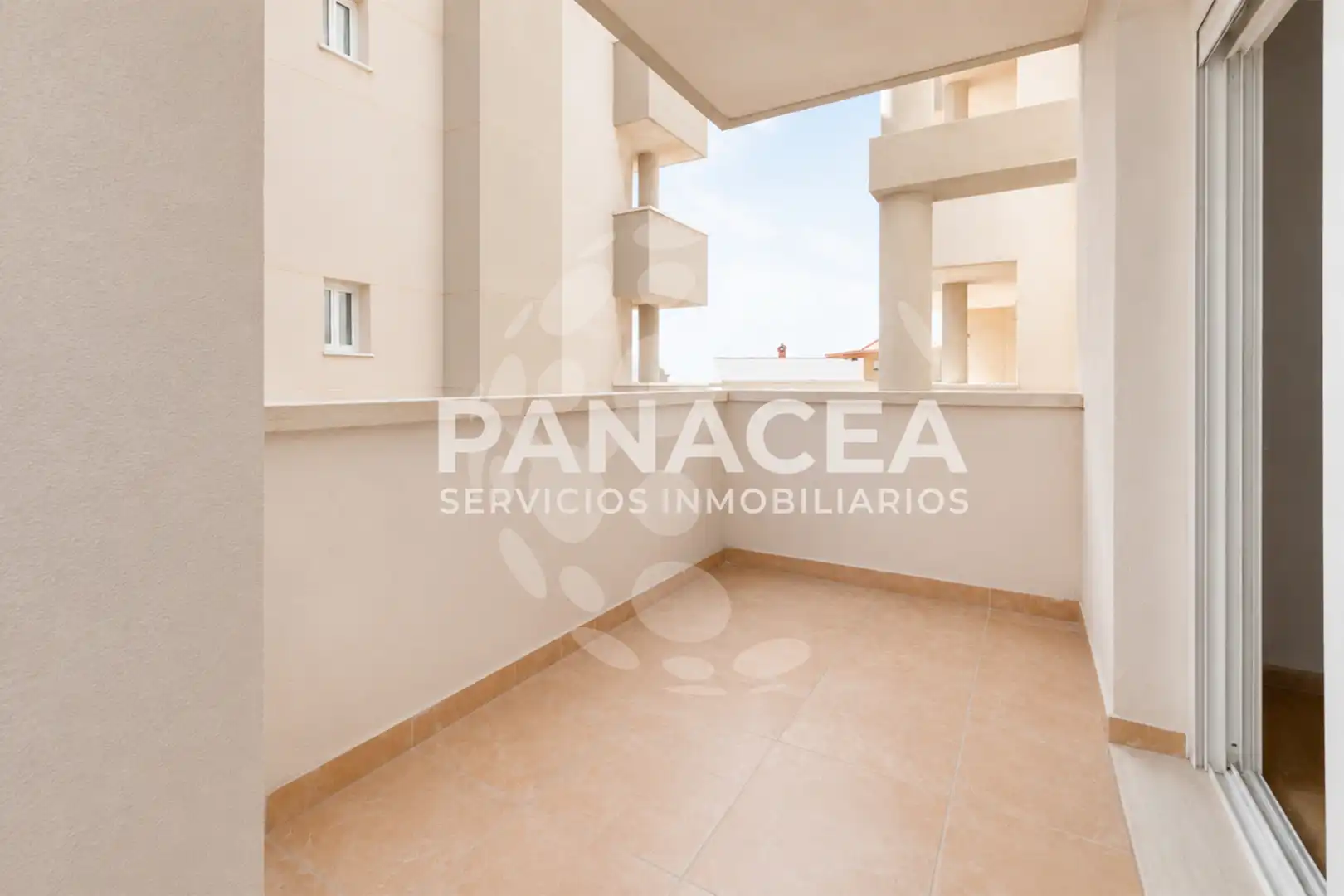 Terraza de Piso en venta en Vícar con Amueblado, Balcón y Piscina comunitaria
