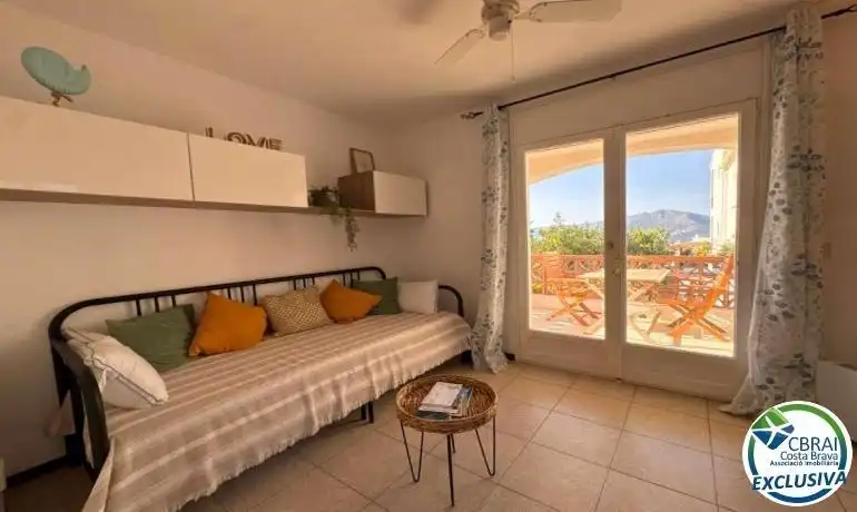 Living room of Apartments for sale in Roses  with Community pool