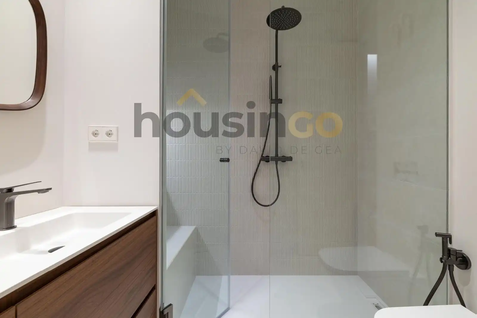 Badezimmer von Wohnung zum Verkauf in Madrid mit Klimaanlage, Heizung und Terrasse