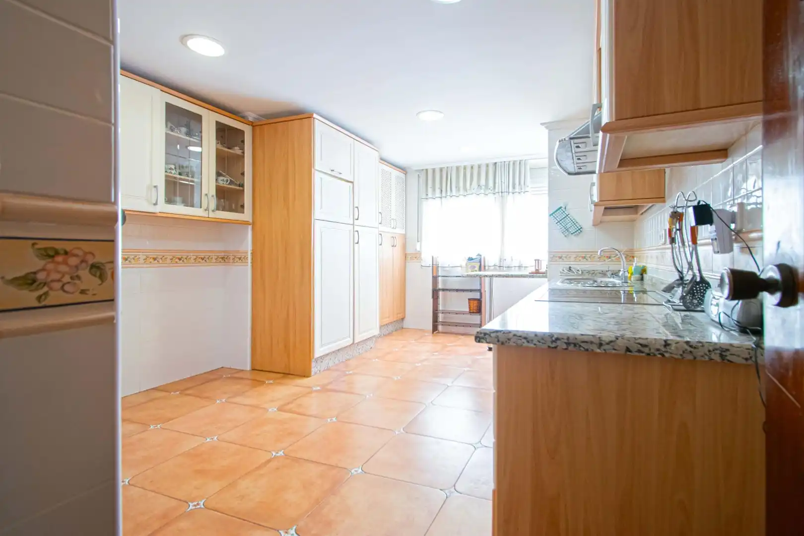 Kitchen of Flat for sale in Sevilla  with Air Conditioner, Heating and Storage room