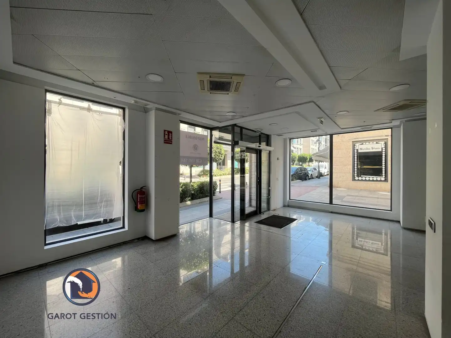 Commercial properties for sale in San Fernando de Henares  with Air Conditioner and Internet