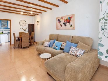 Semi-detached house with pool for sale in Avenida de Finlandia