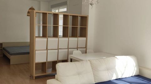 Foto 5 de Piso en venta en Cortijo Bazán - Los Casinis - Los Cipreses, Málaga Capital