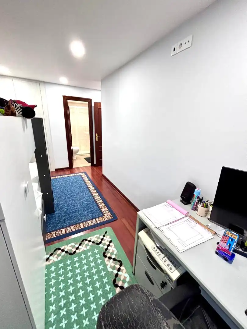 Piso en venta en Gijón  con Calefacción, Parquet y Terraza