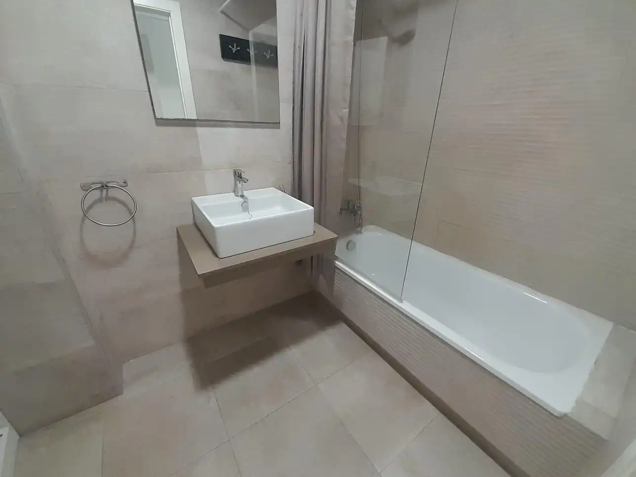 Bathroom of Flat for sale in Málaga  with Air Conditioner, Private garden and Terrace