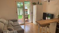 Sala d'estar de Pis en venda en Castelldefels amb Calefacció, Jardí privat i Terrassa