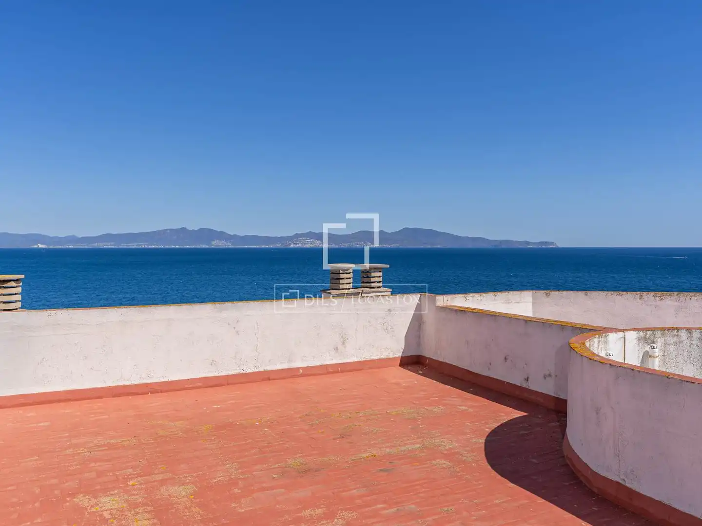 Terraza de Piso en venta en L'Escala con Calefacción, Terraza y Trastero