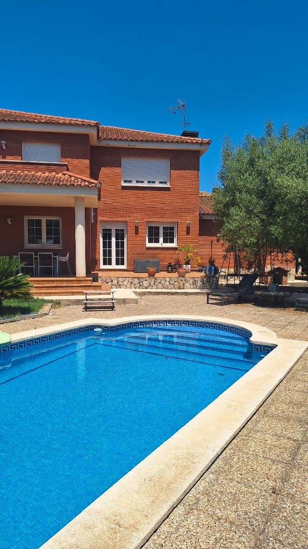 Swimming pool of House or chalet for sale in  Tarragona Capital  with Air Conditioner, Heating and Private garden