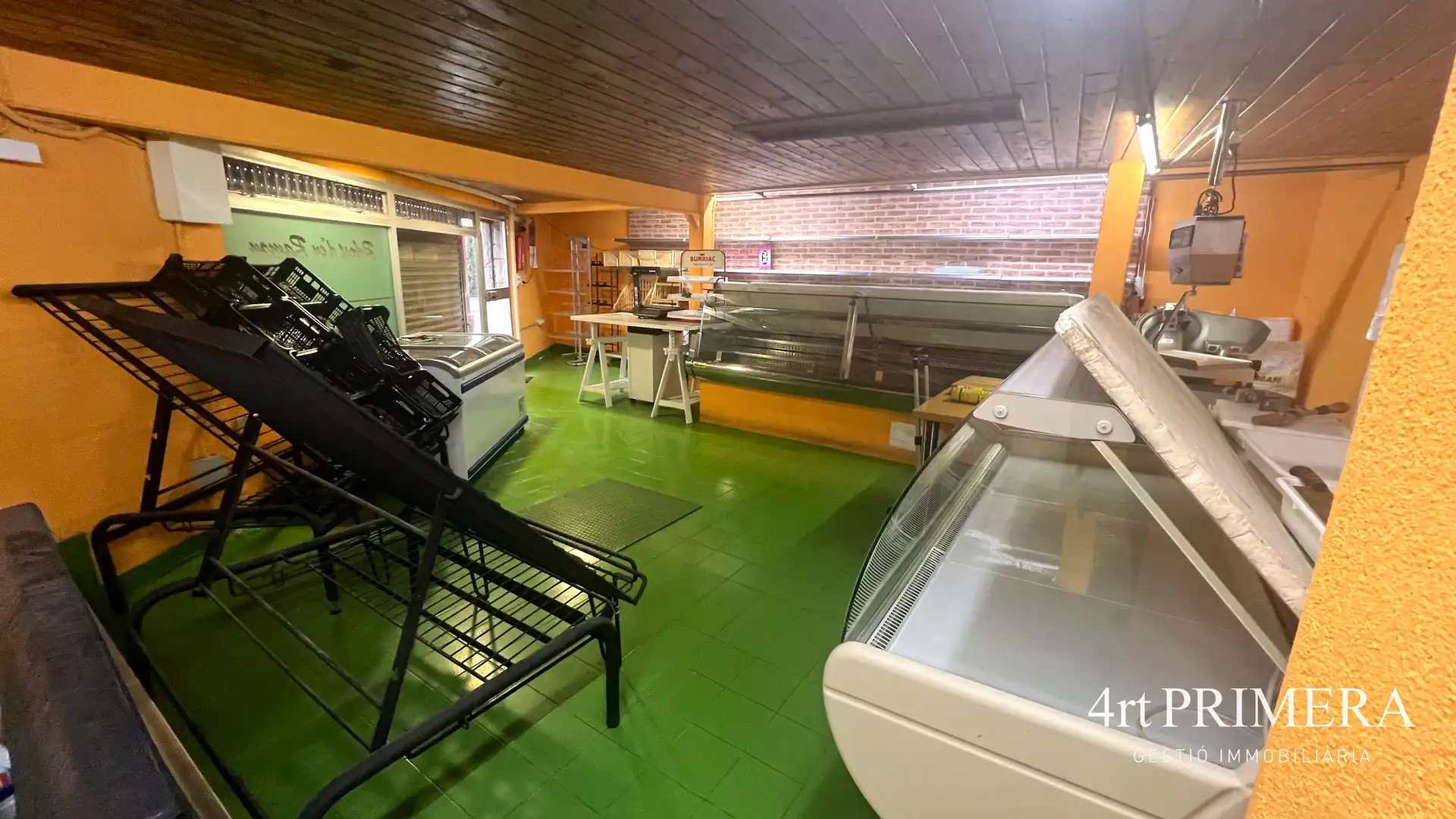 Local comercial de lloguer a Carrer Navarra, imagen 2