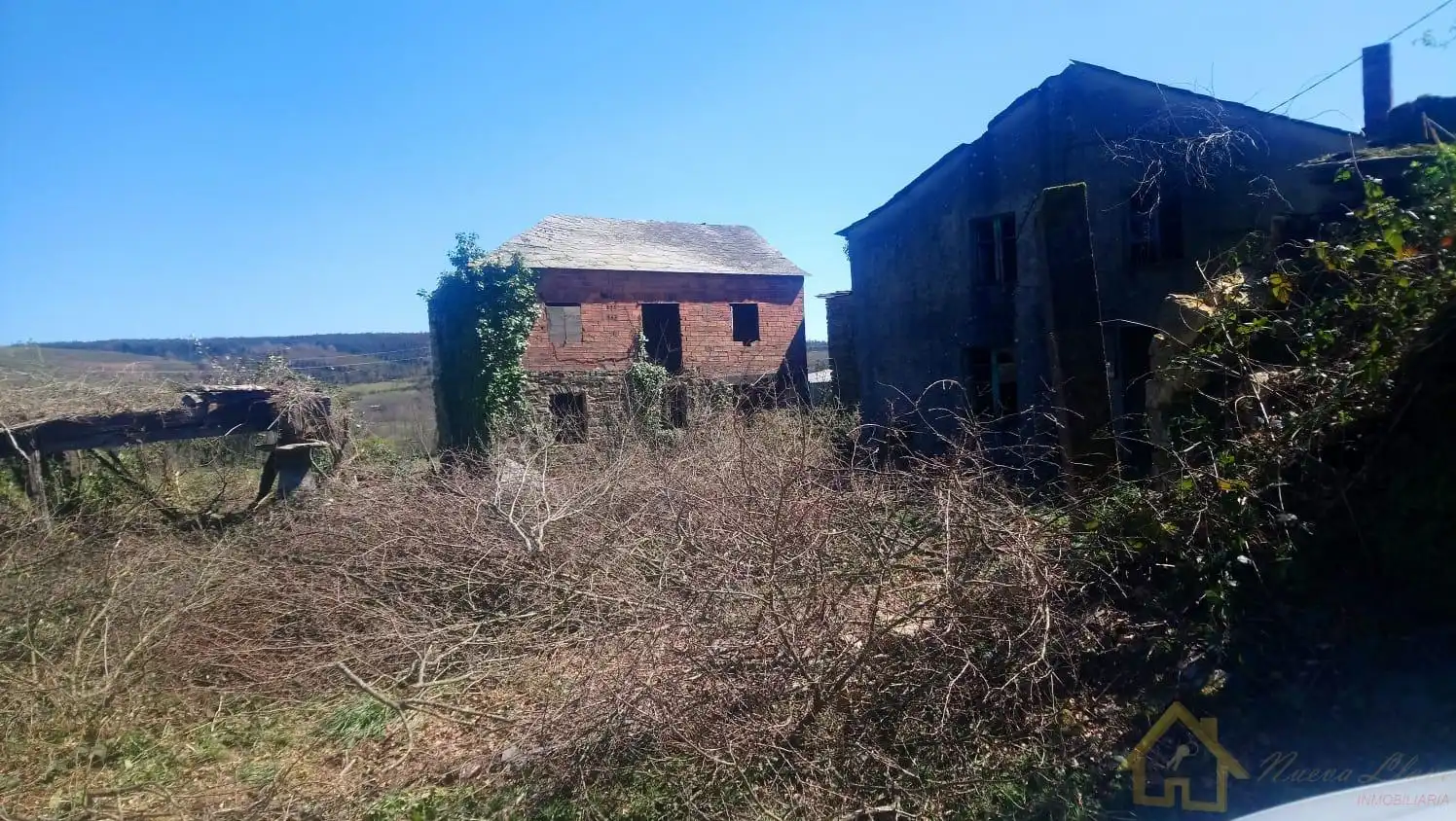 Houses for sale in Baleira