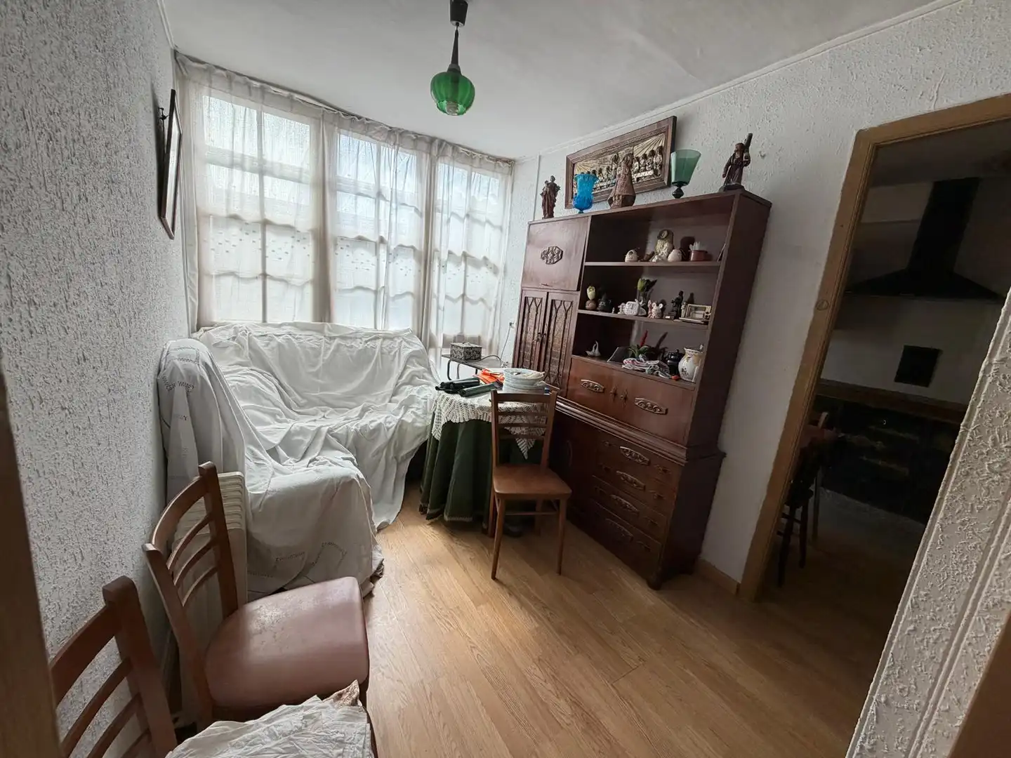 Sala de estar de Casa adosada en venta en A Pobra de Trives  con Amueblado, Lavadora y Microondas